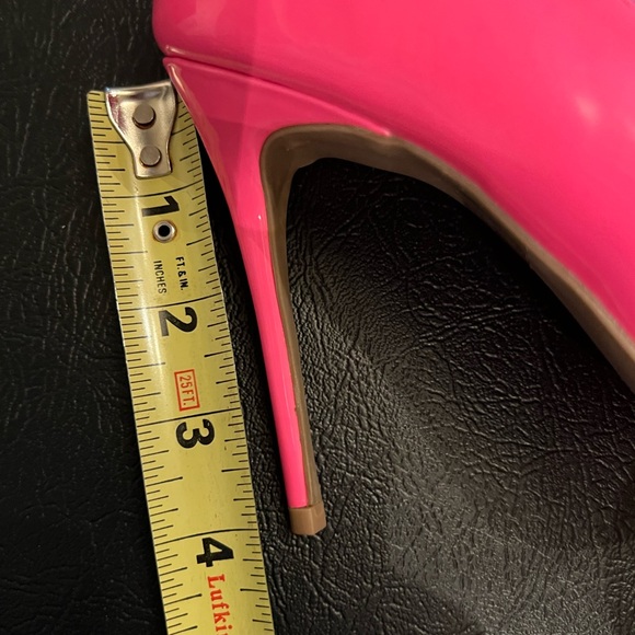 Wild Diva NW Hot Pink size 6.5 patent pointy toe 4" heel pumps. - Picture 5 of 6